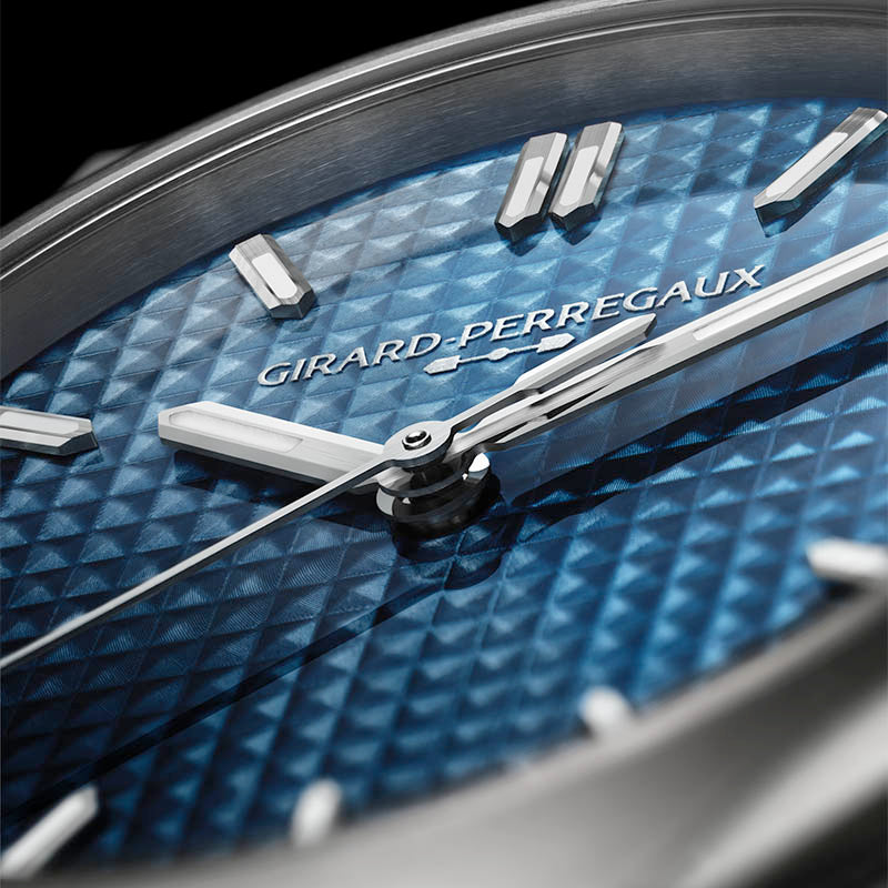 Girard-Perregaux Laureato Fifty 39 81008-11-3530-1CM