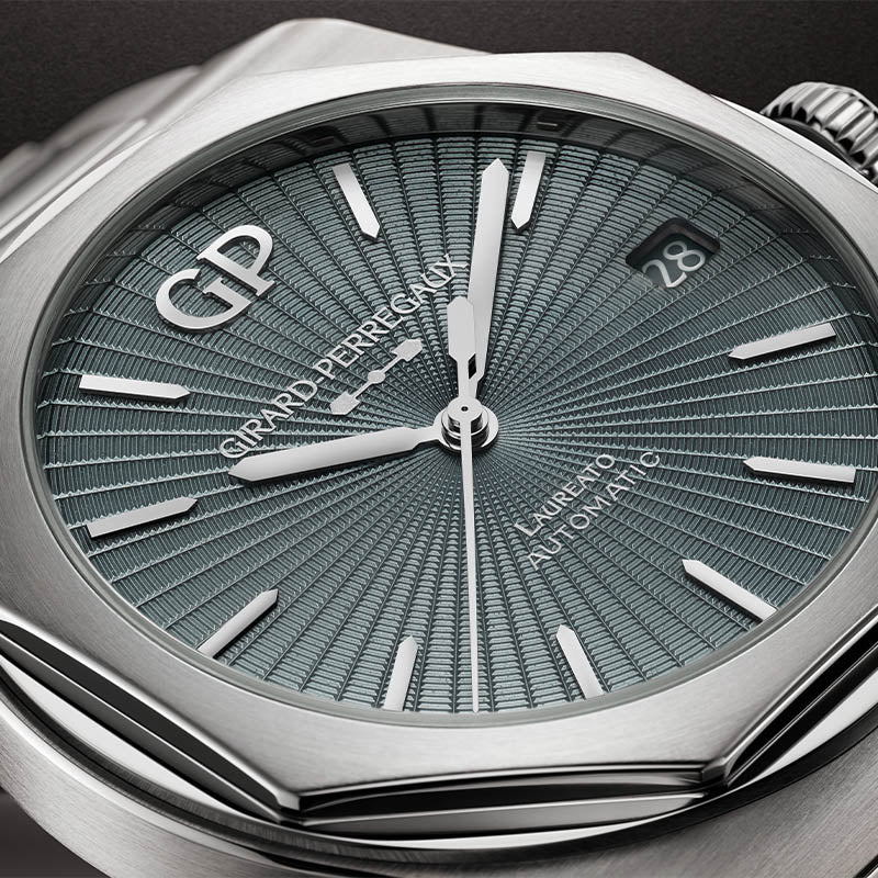 Girard-Perregaux Laureato 42 81010-11-3475-1CM