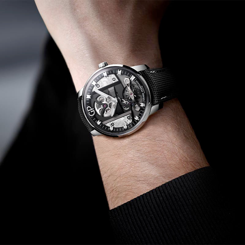 Girard-Perregaux Free Bridge Meteorite Edition 44 82000-11-3259-5CX