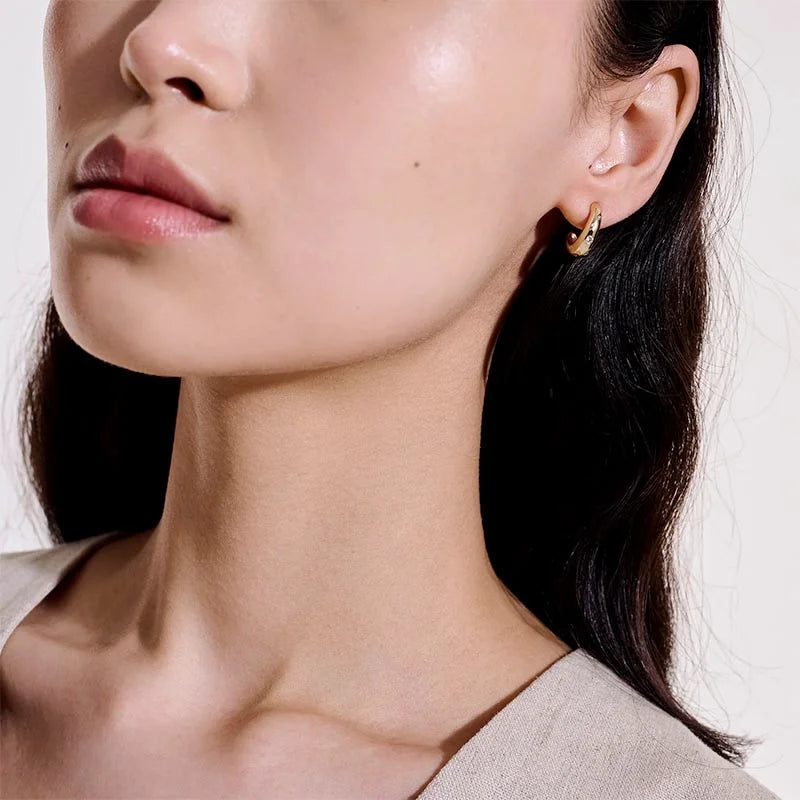 John Hardy Earrings EGGX9011232DI Model