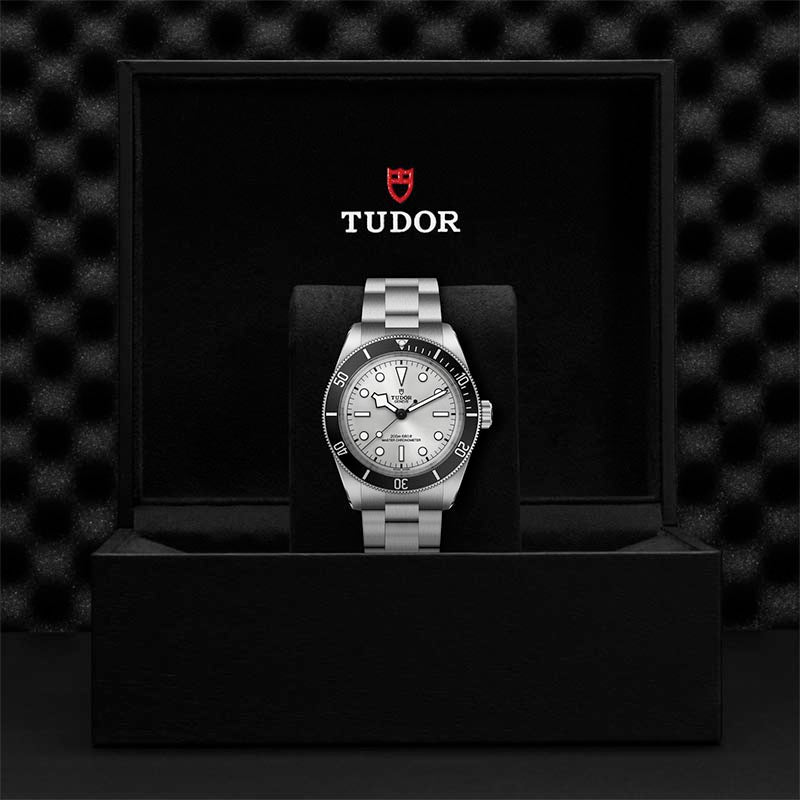 TUDOR Black Bay 68 43 M7943A1A0NU-0002