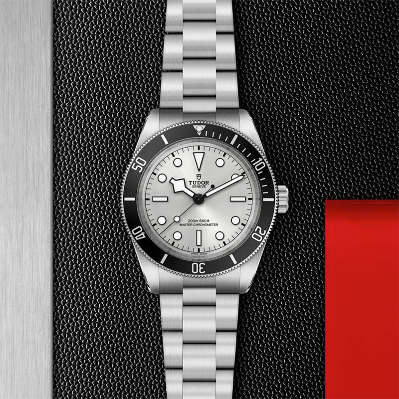 TUDOR Black Bay 68 43 M7943A1A0NU-0002