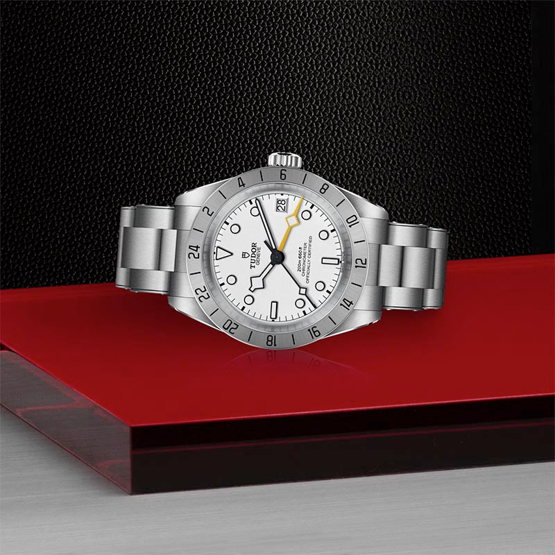 TUDOR Black Bay Pro 39 M79470-0004