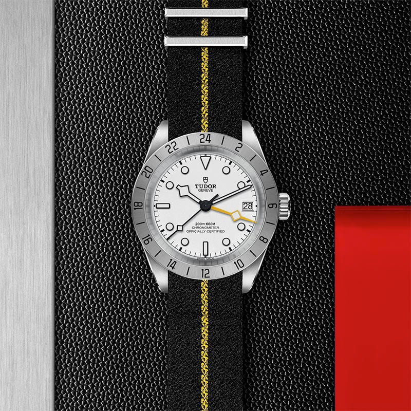 TUDOR Black Bay Pro 39 M79470-0005