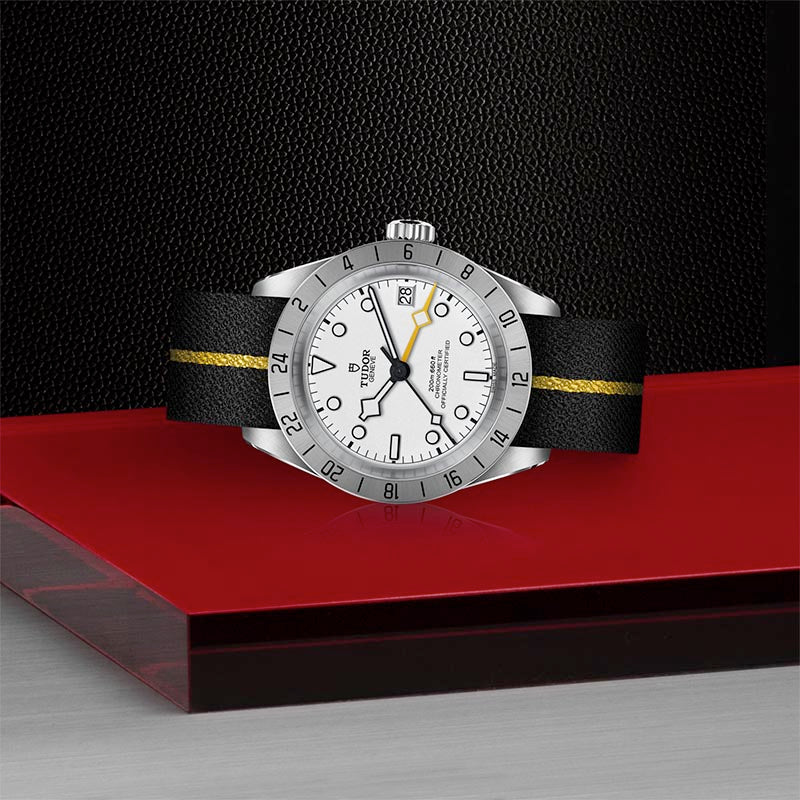 TUDOR Black Bay Pro 39 M79470-0005