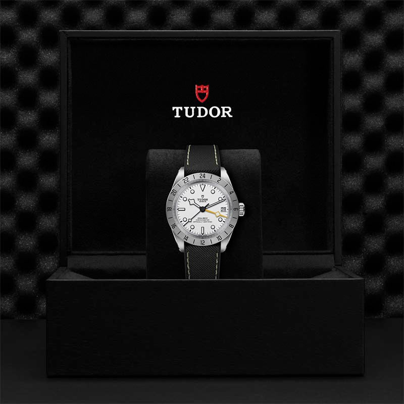 TUDOR Black Bay Pro 39 M79470-0006