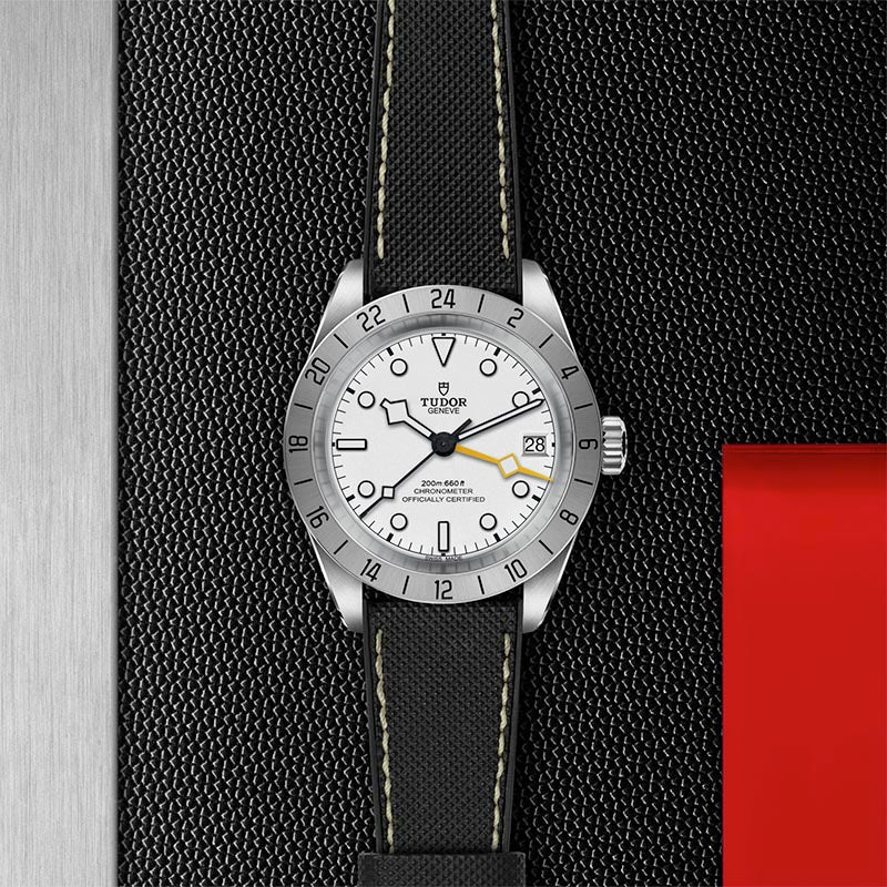 TUDOR Black Bay Pro 39 M79470-0006