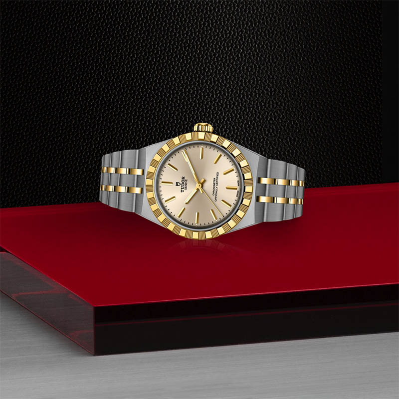TUDOR Royal 30 M2830A1A3-0003