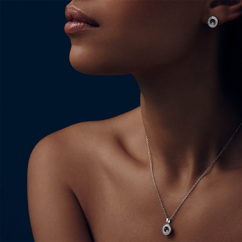 Chopard White Gold Happy Diamonds Icon Pendant