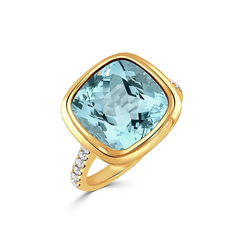 Doves Yellow Gold Sky Blue Topaz & Diamond Ring