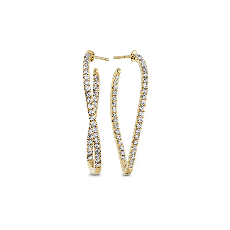 Mémoire Shared Prong Twisted Yellow Gold Diamond Hoops
