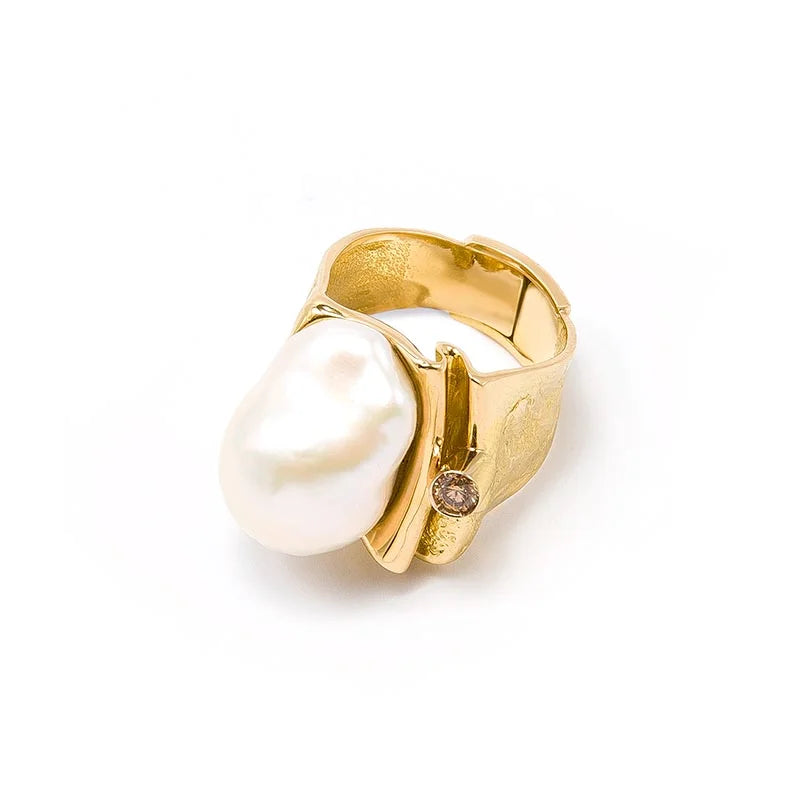 Misani Aurora Yellow Gold Pearl & Diamond Ring