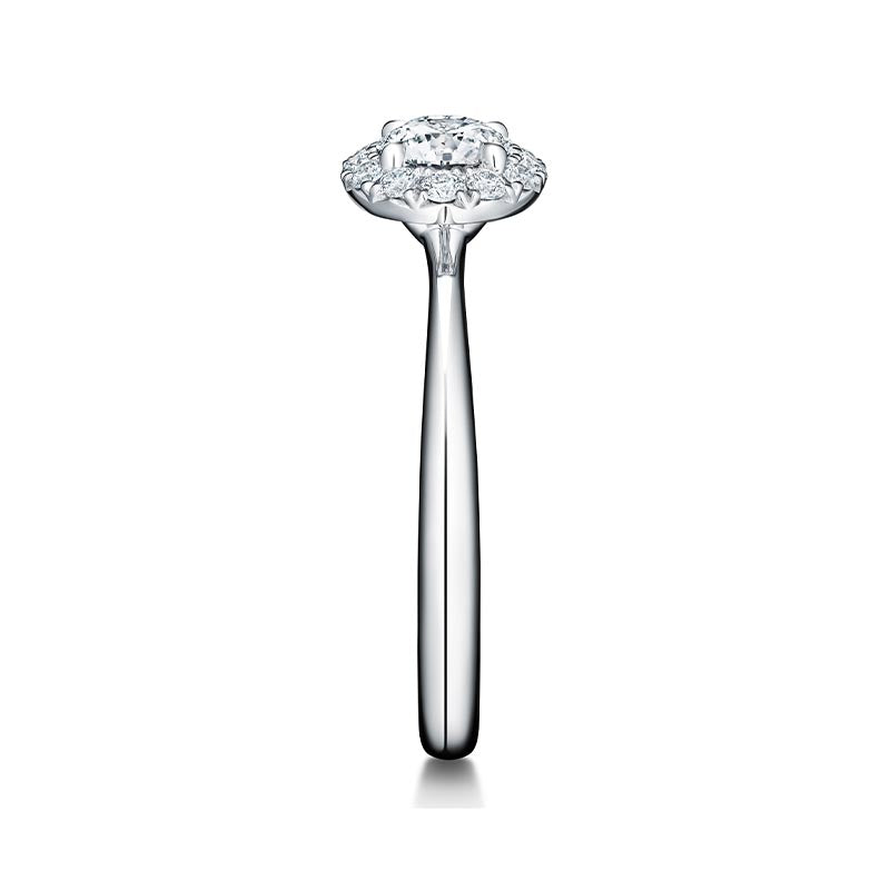 Hearts on Fire Vela 4-Prong Halo Platinum 0.74ct Diamond Engagement Ring