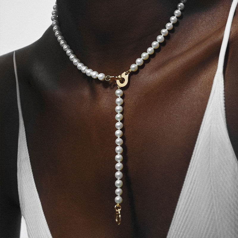 dinh van 3 Menottes Pearl Necklace Model