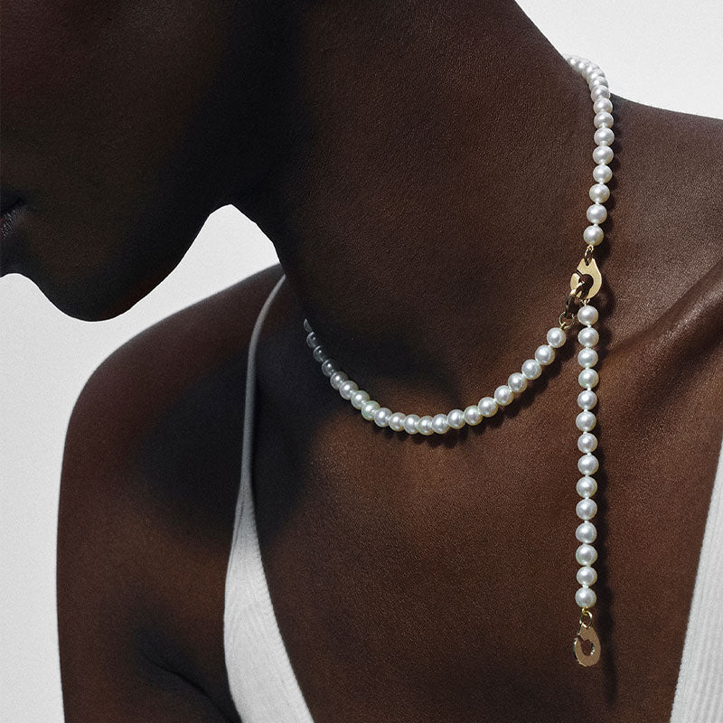 dinh van 3 Menottes Pearl Necklace Model